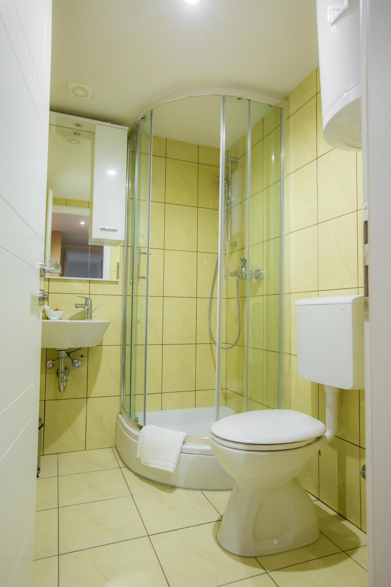 Apartments And Rooms Millennium Ogulin Zewnętrze zdjęcie